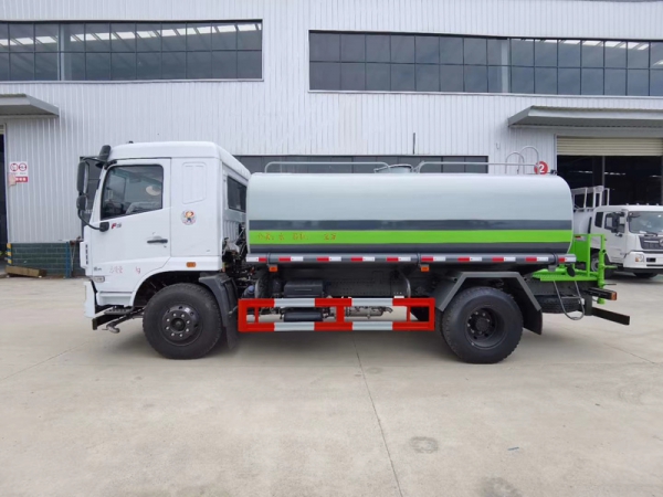 东风华神12吨多功能洒水车