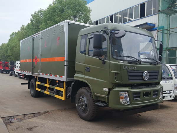 东风6米1(9吨)爆破器材车