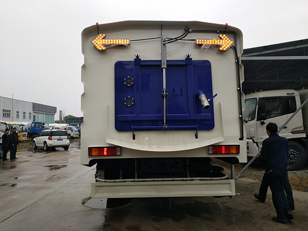 东风天龙洗扫车(国V)