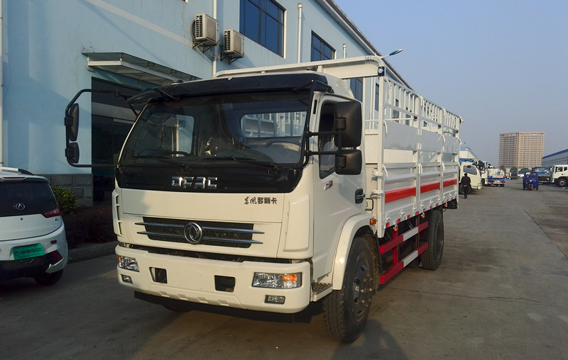 多利卡5.1米(7吨)气瓶车