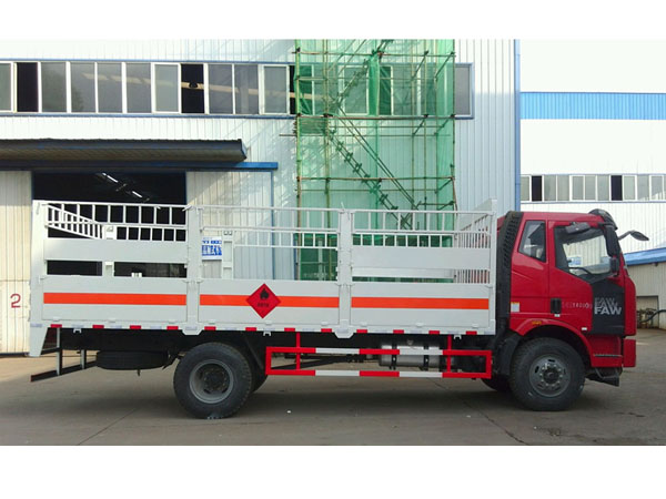 解放6.1米(11吨)气瓶车