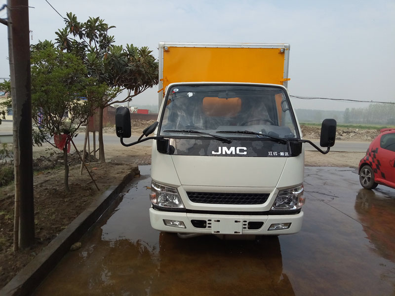 江铃4.2米(蓝牌)气体厢式车