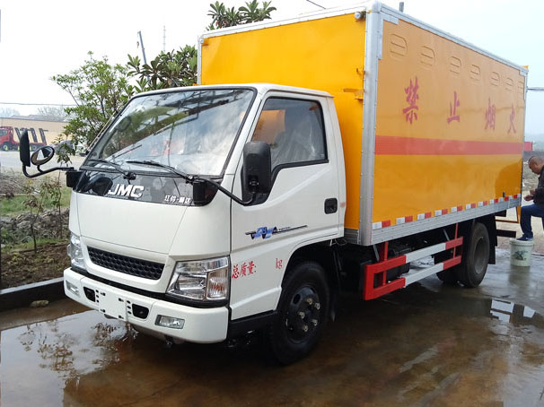 江铃4.2米(蓝牌)气体厢式车