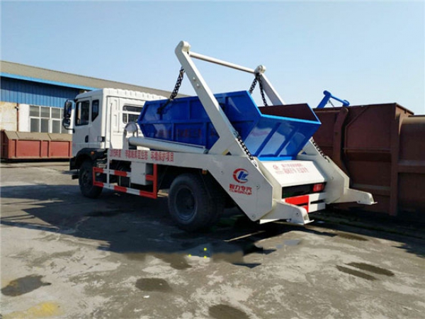 东风T3摆臂式垃圾车(8-10方)