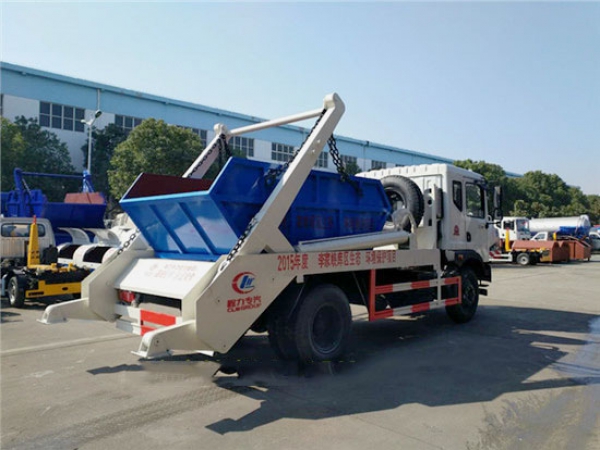 东风T3摆臂式垃圾车(8-10方)