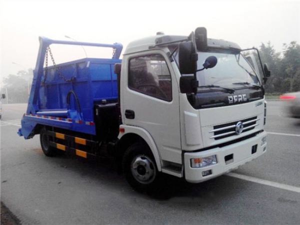 东风多利卡摆臂式垃圾车(6方)