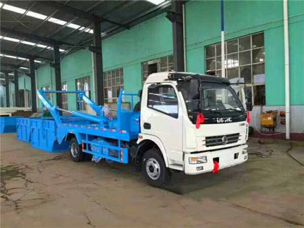 东风多利卡摆臂式垃圾车(6方)