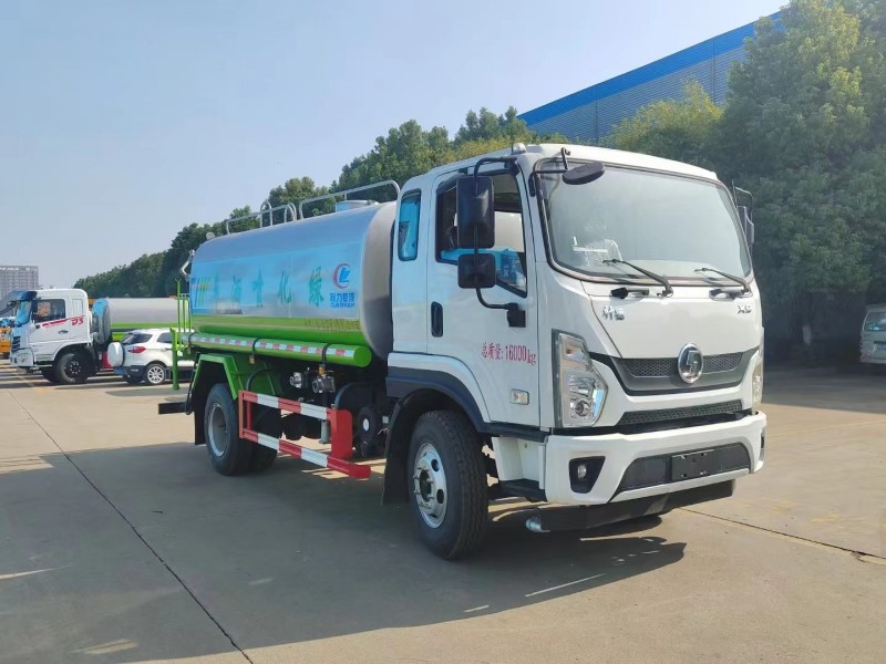 陕汽X9洒水车15吨30米喷雾