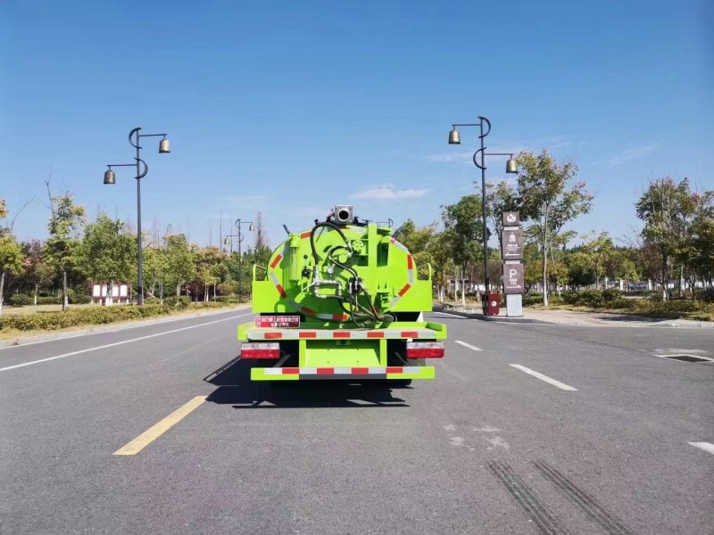 东风途逸蓝牌清洗吸污车